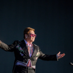 Elton John quiere seguir en el mundo de la música, pero rodeado de jóvenes