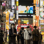 ¿Vacunas, mascarillas? Japón desconcertado por el repentino éxito del virus