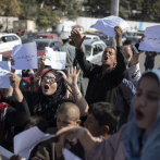 Mujeres afganas se manifiestan en Kabul para denunciar 