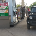 Pedernales: Retienen una camioneta con dos tanques llenos de gasolinas que serían llevados a Haití