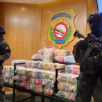 Decomisan 248 paquetes de cocaína en una lancha en la costa de Barahona; ocupantes escapan