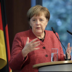 Los líderes del G20 despiden a Merkel con una ovación y un ramo de flores