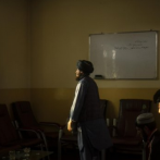 Hospital afgano: Médicos no cobran, adoptan leyes islámicas