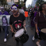 México: Activistas marchan para protestar por feminicidios