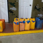 Elías Piña: Ejército ocupa envases llenos de gasolina en estación del alcalde de Comendador