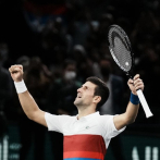 Djokovic vence a Medvedev y supera a Nadal en Masters 1000