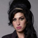 El vestido del último show de Amy Winehouse es vendido por 243,200 dólares