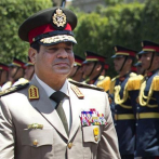 Presidente egipcio busca afianzar su legado con faraónica capital en el desierto