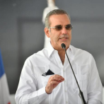 Abinader dice el país no puede cargar con parturientas haitianas