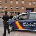Policía española desarticula red que ocultaba droga en bloques de hormigón
