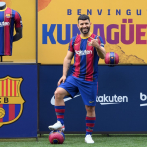 El mundo del fútbol elogia al 'Kun' Agüero en su retirada