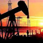 El petróleo se repone tras caída de reservas en EEUU