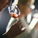 Bajo hipnosis o con música: descubrir los vinos de forma distinta
