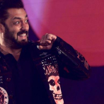 Estrella de Bollywood Salman Khan sobrevive a mordedura de serpiente