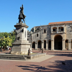 ¿Quién hizo la estatua de Colón ubicada en la Ciudad Colonial?