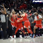 DeRozan decide otra vez el triunfo de los Bulls; Curry conduce a los Warriors