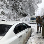 Mueren de frío 22 personas atrapadas en autos tras fuerte nevada en Pakistán