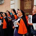 Una página web vinculada al Vaticano incluye información sobre una campaña para ordenar a mujeres sacerdotes