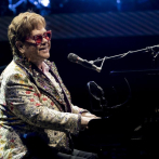 Elton John pospone conciertos en Texas tras contagiarse de COVID-19