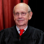 La jubilación del juez Breyer, un caramelo que podría atragantársele a Biden