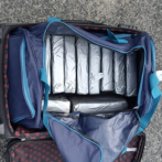 Incautan 14 paquetes de cocaína en aeropuerto de Punta Cana y apresan a dos personas