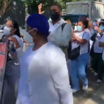 Profesionales de la enfermería protestan frente al Palacio Nacional por nombramientos