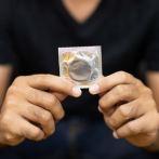 Solo el 6 % de mujeres y el 14 % de hombres jóvenes usan condón en Perú