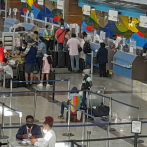 Uso de mascarillas y otras medidas continúan vigentes en aeropuertos del país