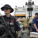 Guardia Costera de EEUU descarga cuantioso alijo de drogas