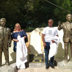 Inauguran estatuas de escritores neyberos Apolinar Perdomo y Ángel Atila Hernández