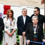 Periodista dominicana radicada en Colombia recibe medalla al mérito