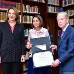 Entregan Premio Nacional de Literatura a Soledad Álvarez