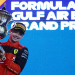 Ferrari, con Leclerc y Sainz, acapara el 1-2 en el podium en el Gran Premio de Bahrein