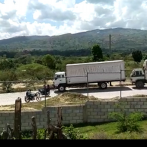 Comerciantes haitianos rompen puerta fronteriza en su territorio en protesta por altos impuestos