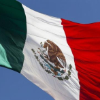 Agentes hallan a 79 migrantes hacinados en un hotel en el centro de México