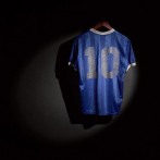 Se subasta la camiseta de Maradona de la “Mano de Dios”