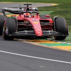 Leclerc y Ferrari marcan territorio en los ensayos libres