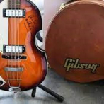 Estafa a una anciana en Florida para comprarse 11 guitarras Gibson