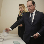 El ex presidente socialista Hollande pide el voto para Macron