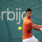 Djokovic sufre para remontar a Djere en Belgrado