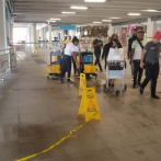 Lluvias evidencian problemas de filtración de áreas recién remodeladas en aeropuerto Las Américas