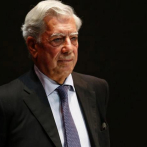 Vargas Llosa está hospitalizado por covid