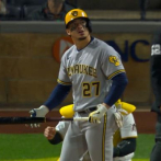 Willy Adames batea dos vuelacercas y remolca siete en el triunfo de los Cerveceros