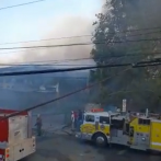 Empresa de pacas en San Pedro de Macorís fue consumida casi por completo por las llamas