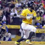 Los Toros adquieren a Danny Santana y envían a Gerardo Perdomo a las Aguilas