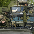 Evacúan a varios ucranianos en Mariúpol, Pelosi viaja a Kiev