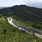 Démare domina sprint de quinta etapa del Giro a Italia, López sigue de rosa