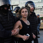 La líder de Pussy Riot escapa de Rusia 