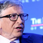 Bill Gates recibe críticas de antivacunas tras anunciar que contrajo covid