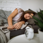 ¿Falta de sueño? Dormir poco aumenta la grasa abdominal